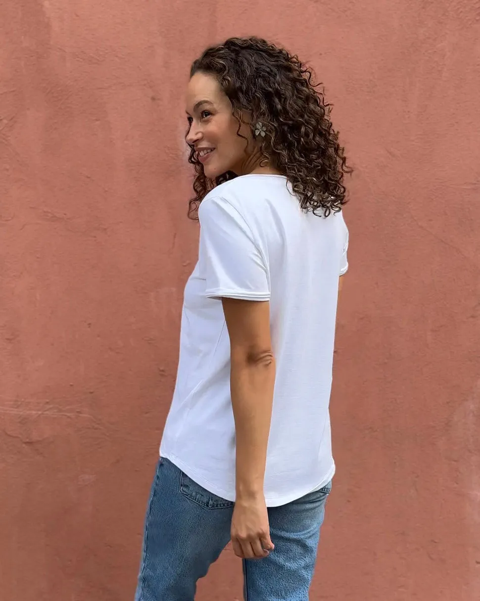 RIDGE v-neck tee in White