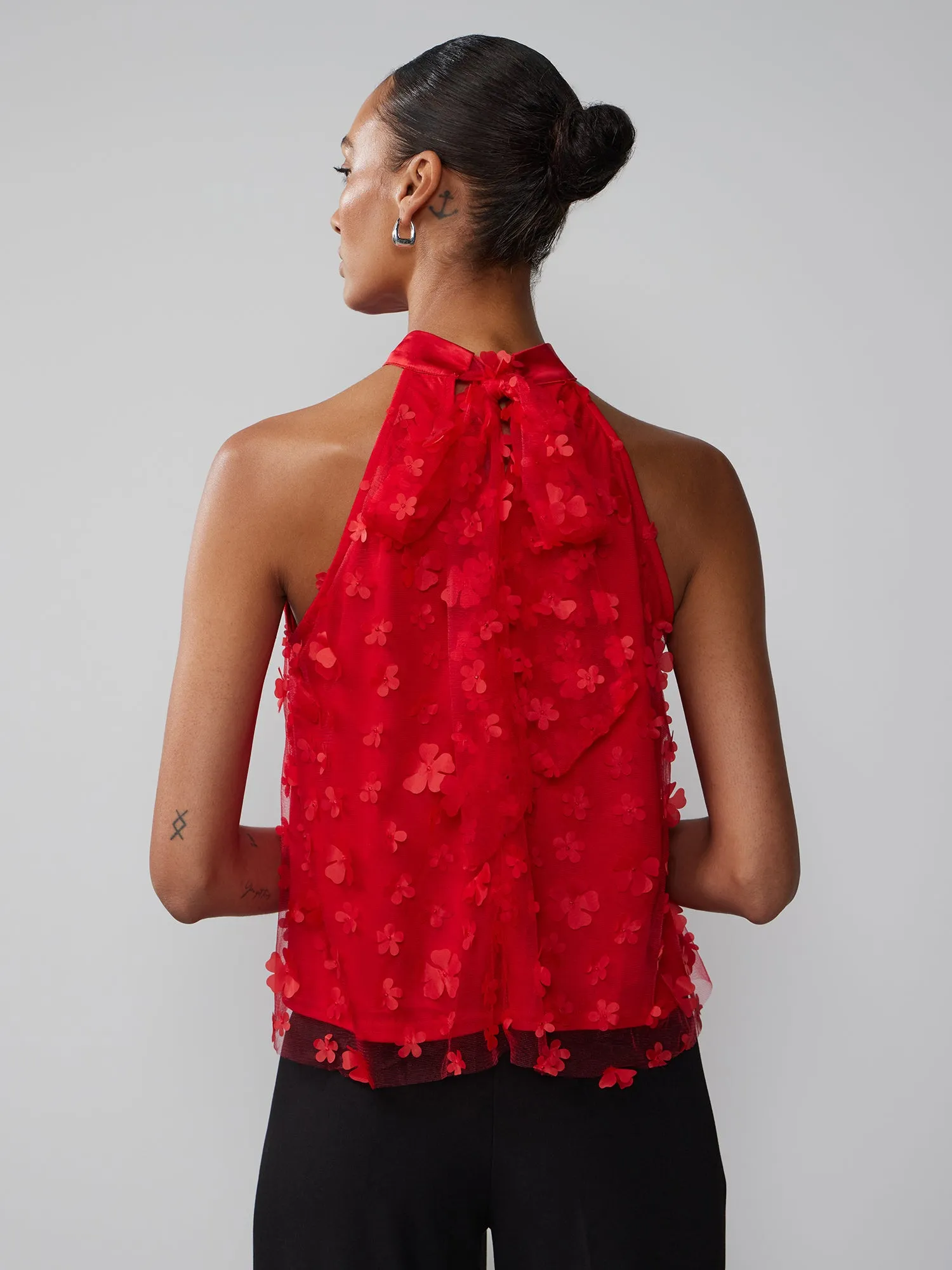 Sleeveless 3D Floral Halter Top